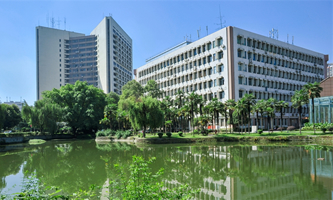 ���Ͻ�ͨ��W(xu��)���ڶ�݆���pһ�������O(sh��)��У�����O(sh��)�W(xu��)��