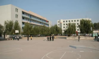 �����A�м����WУ