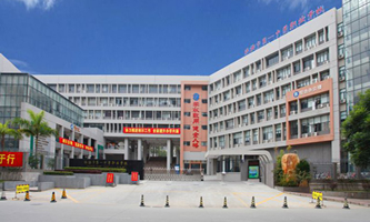 �麣�е�һ�е��I(y��)�W(xu��)У