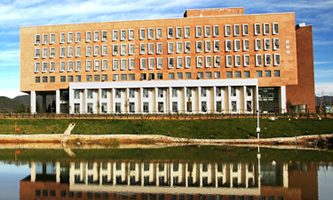 ����ЬF(xi��n)���I(y��)�W(xu��)У