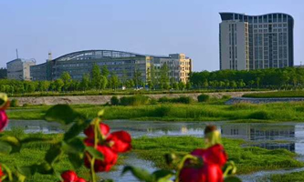 �(zh��n)ƽ�h��ˇ���g(sh��)�е��I(y��)�W(xu��)У