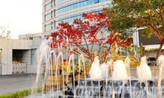 ����м����W(xu��)У