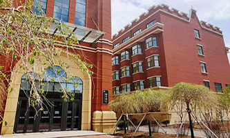 �L�����H��(j��ng)���Q(m��o)���I(y��)�Ќ����L��������Ů���е��I(y��)�W(xu��)У��