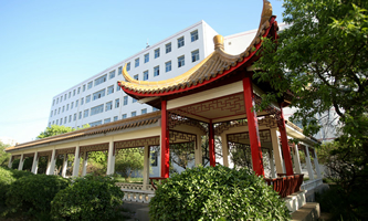 �ӱ����Q(m��o)�W(xu��)У